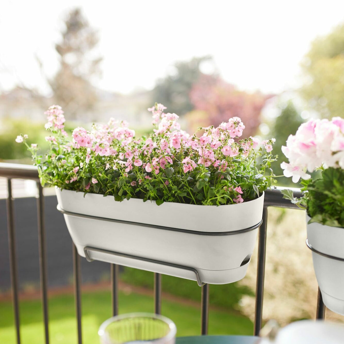 Bloempot vibia campana wit ELHO - Bloem- en plantenbakken - Bakker